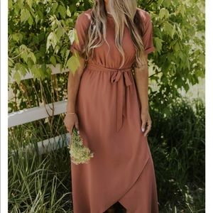 Piper & Scoot | Wrap Maxi | Size Medium | Camel